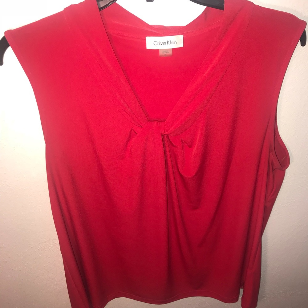 🍓Price Drop🍓 Calvin Klein sleeveless shell top